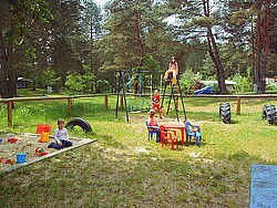 ... der Spielplatz des Campingplatzes